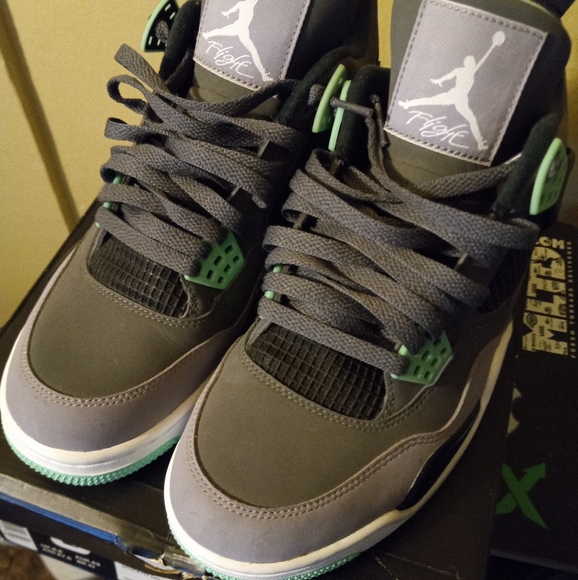 Retro Jordan 4s - Picture 2 of 4